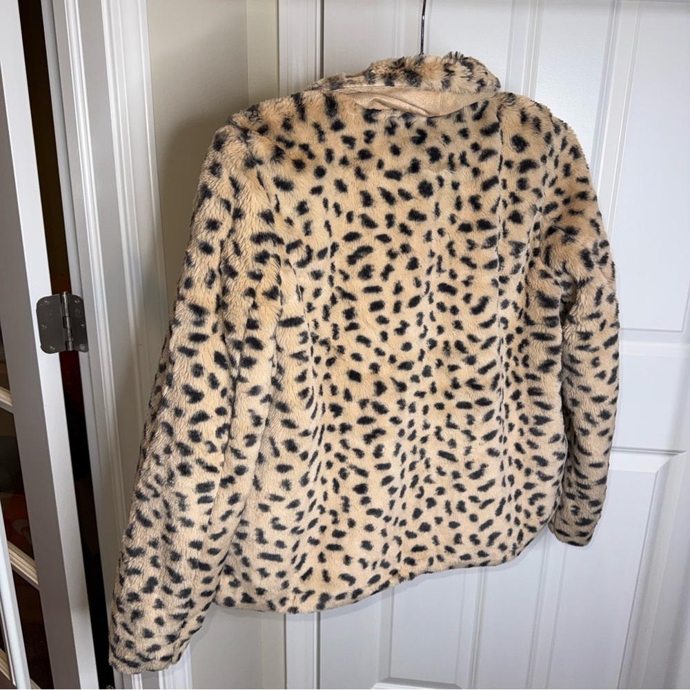 H&M Cream and Black Teddy Leopard Jacket NWT - Picture 4 of 4
